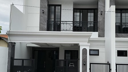 Dijual Rumah 2 lantai di Araya Tahap 2 Surabaya