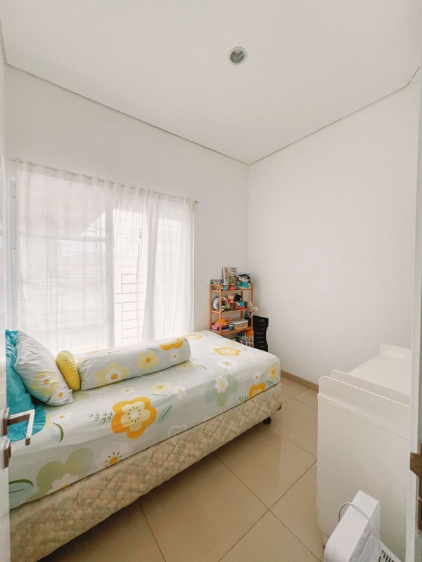 Rumah Siap Huni 3 BR 2 Lantai di Graha Raya, 5 Menit Tol Parigi