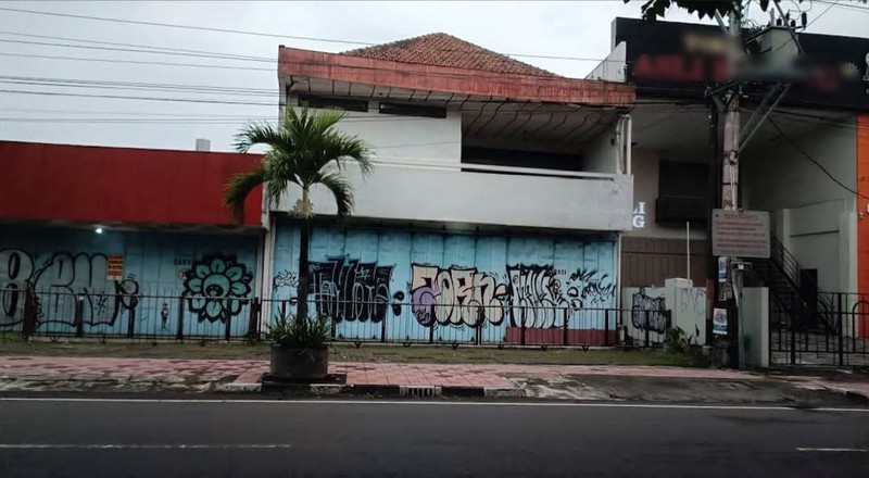 Disewakan Gedung Strategis 2 Lantai Lokasi Premium Pinggir Jalan Raya, di Mantrijeron, Kota Yogyakarta