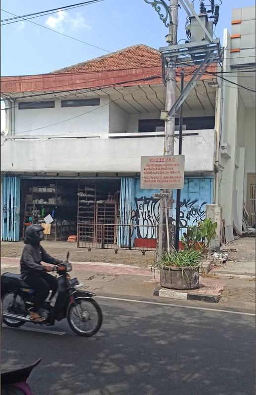 Disewakan Gedung Strategis 2 Lantai Lokasi Premium Pinggir Jalan Raya, di Mantrijeron, Kota Yogyakarta
