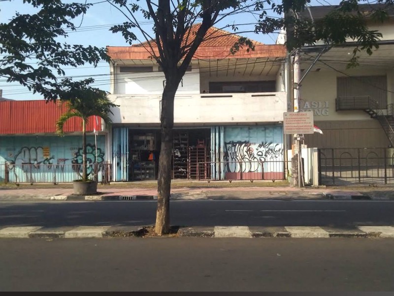 Disewakan Gedung Strategis 2 Lantai Lokasi Premium Pinggir Jalan Raya, di Mantrijeron, Kota Yogyakarta
