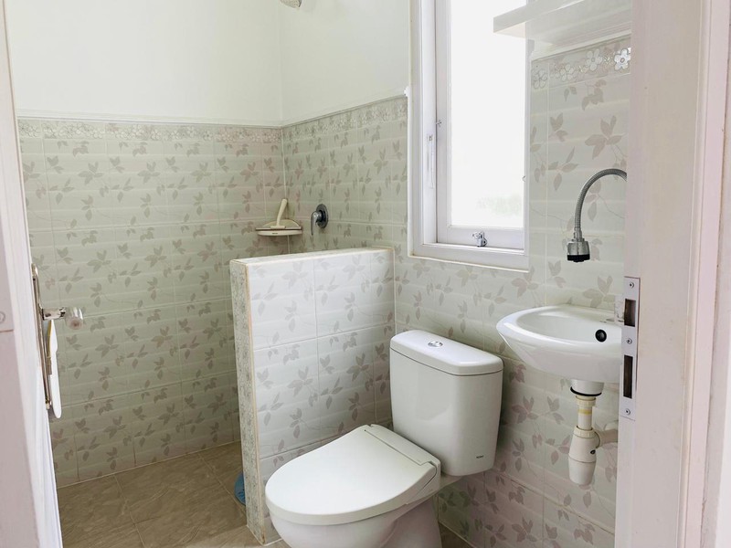 An Exquisite Villa Overlooking the Panji Coastline