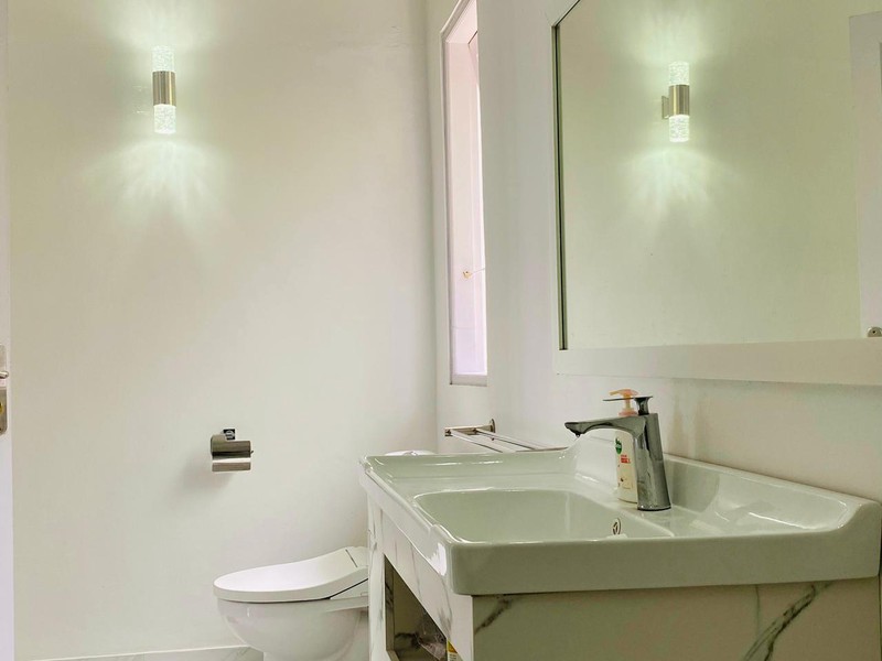 An Exquisite Villa Overlooking the Panji Coastline