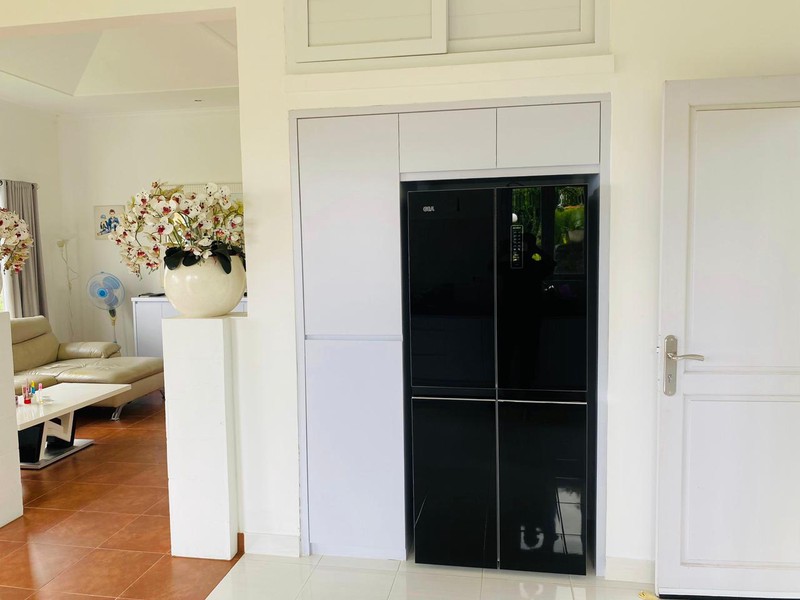 An Exquisite Villa Overlooking the Panji Coastline