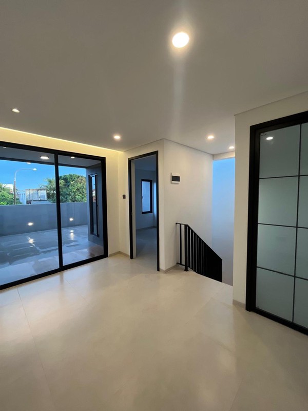 Dijual Rumah Modern Kontemporer 3 Lt Di Bali View Cirendeu (dkt Mrt Lebak Bulus )