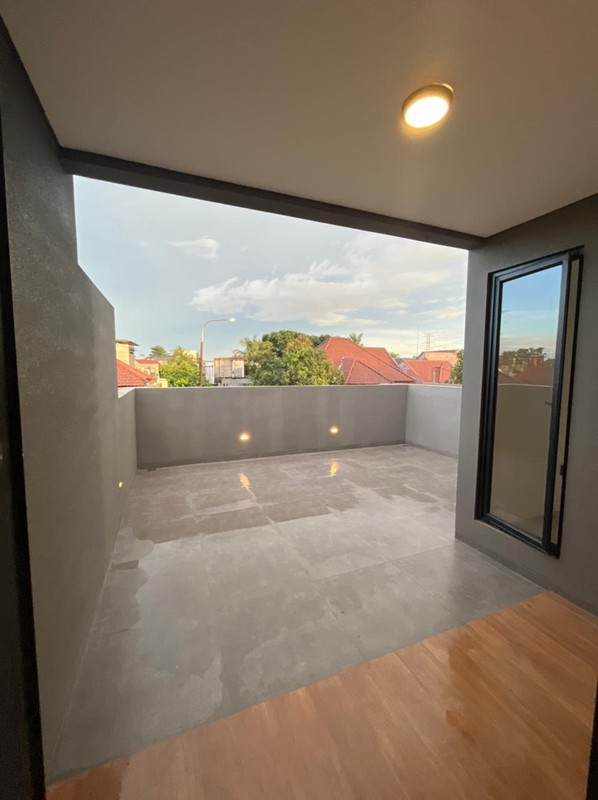 Dijual Rumah Modern Kontemporer 3 Lt Di Bali View Cirendeu (dkt Mrt Lebak Bulus )