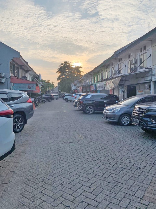 Ruko lokasi sangat Strategis di Griya Loka - BSD City bisa untuk usaha