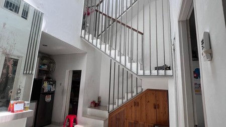 Rumah 3 Lantai Siap Huni dengan Hunian Nyaman dan Asri @Bintaro Sektor 9