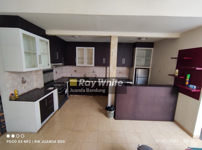 Rumah Luas di Fajar Raya Estate - Cimahi 