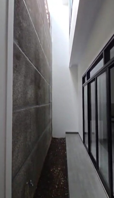 Dijual Rumah Brand New Minimalis Mewah di Taman Villa Meruya