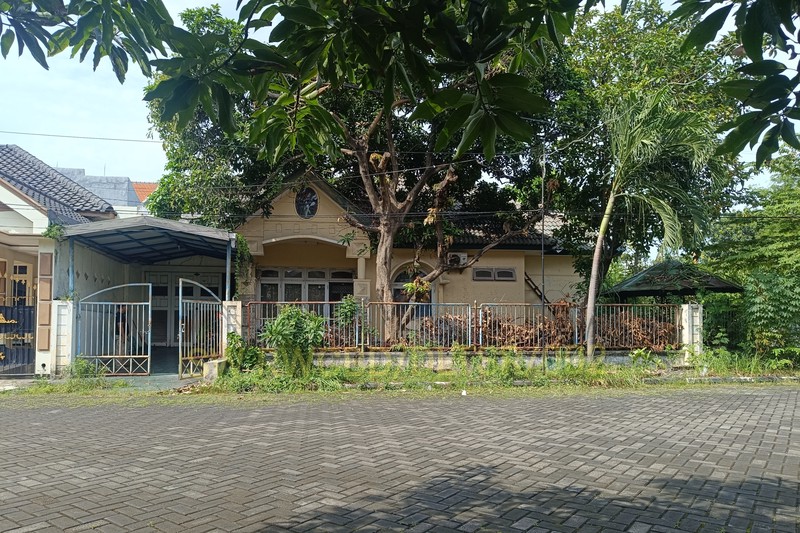 Dijual Murah Rumah Hitung Tanah Luas dan Strategis di Deltasari Sidoarjo Dekat Bandara Juanda, Bundaran Waru, Tol Waru, dan SIER