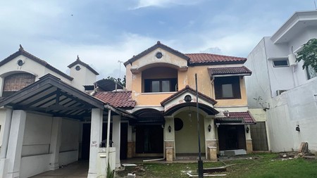 Disewakan 2 Lantai Siap Huni - Crystal Golf Citraland 