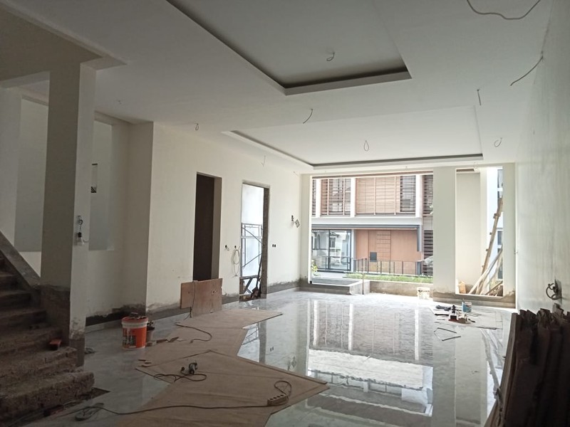 Dijual Rumah 4 Lantai Brand New Mewah  di  Permata Buana Jakarta Barat