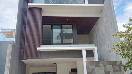 Dijual Rumah 4 Lantai Brand New Mewah  di  Permata Buana Jakarta Barat