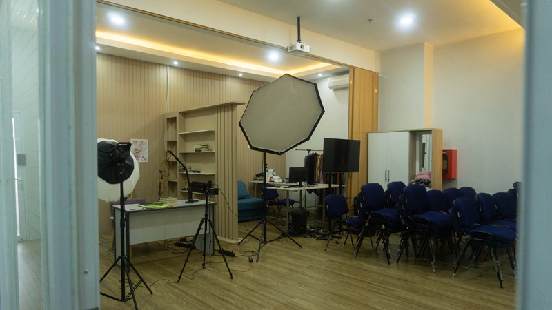 Ruko PREMIUM 3 Lantai BARU - Fully Furnished & Siap Pakai Sakura Garden City, Cipayung - Jakarta Timur