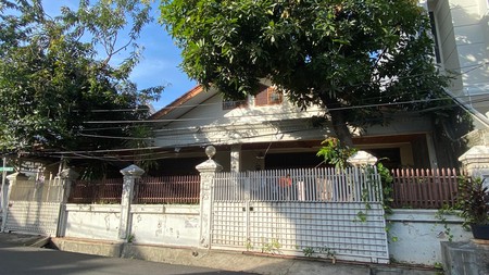 Rumah Dijual di Tomang