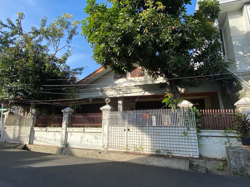 Rumah Dijual di Tomang