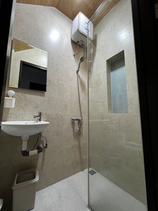 Dijual Rumah Modern 2 lantai Full Furnish di Graha Natura Surabaya Barat