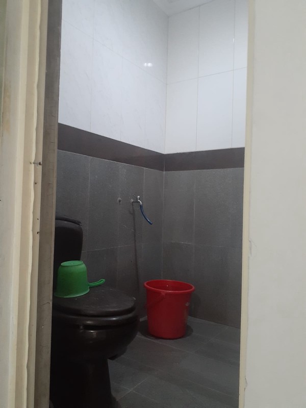 Rumah 2 Lantai 5 Kamar Tidur Lokasi di Kebon Baru Tebet Jaksel