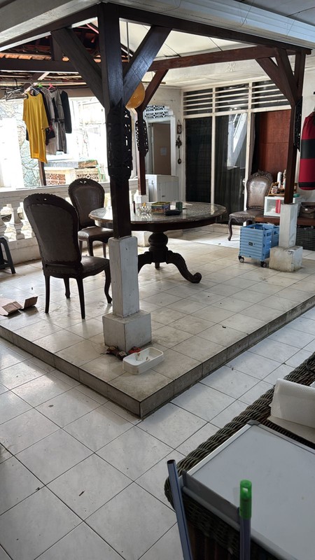 Rumah 2 Lantai Siap Huni dengan Hunian Nyaman dan Asri @Vveteran, Jakarta Selatan