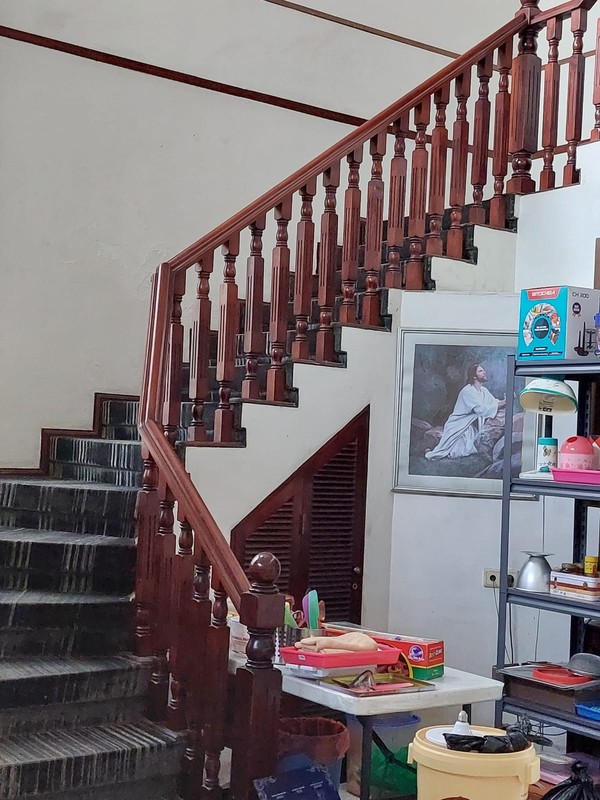 DIJUAL RUMAH DI JALAN MAYJEN SUNGKONO KEDIRI