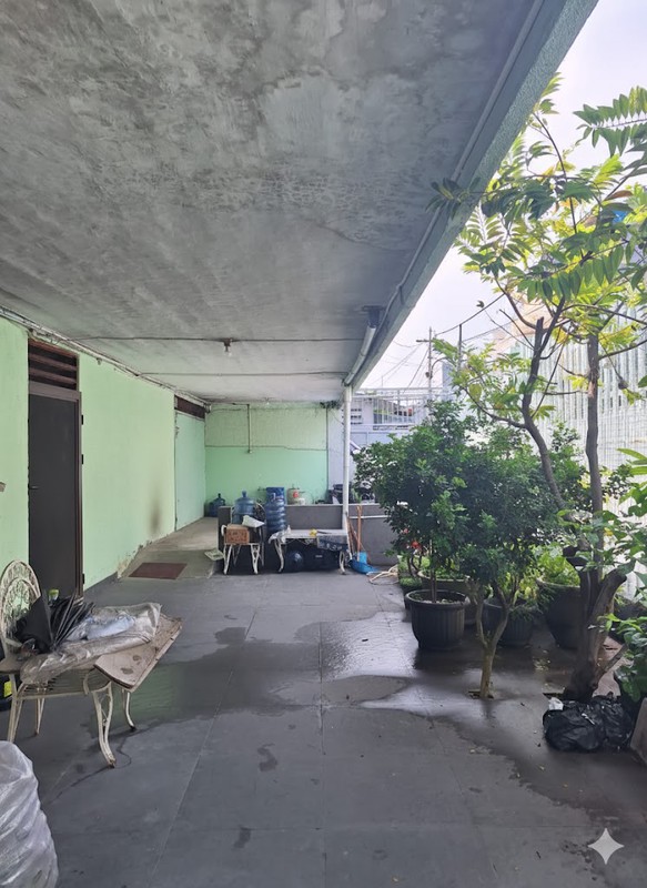 Jarang ada Rumah Lama Strategis di Jelambar - Tanah 420m2, Cocok untuk Hunian Mewah atau Investasi