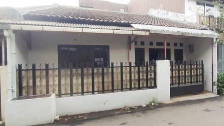 Rumah 1 Lantai, Bebas Banjir, Lokasi strategis di Bintaro Jak sel