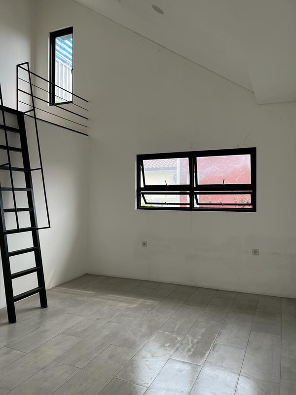 Rumah 2 Lantai Siap Huni dengan Hunian Nyaman dan Asri @Cipayung, Jakarta Timur