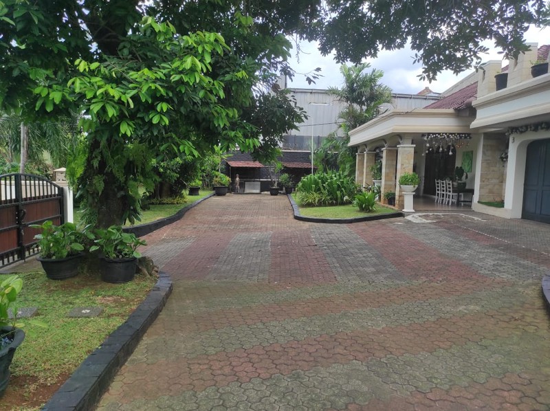 Lahan Komersial 3.610 m2 di Jalan Raya Lebak Bulus, Hook & SHM