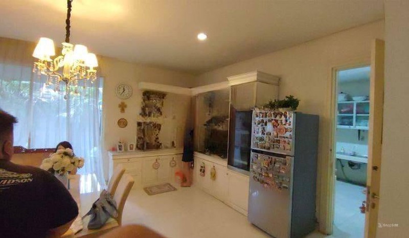 Dijual Rumah Mewah Siap Huni di Simpang Darmo Permai Selatan