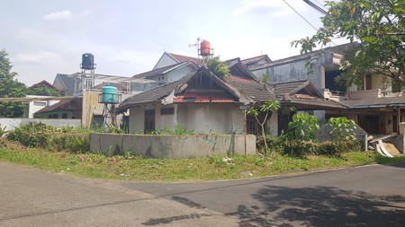 Rumah Hoek Hitung Tanah di Pratista Antapani