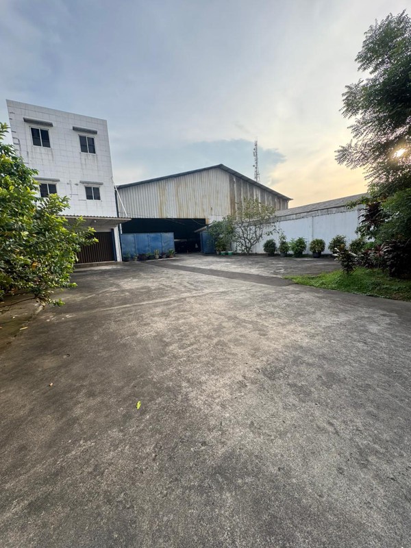 Gudang Industri 2.500 m2 di Pinang Tangerang - Lokasi Strategis