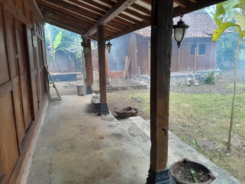 Rumah Hitung Tanah Area Cipete