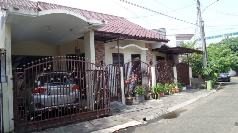 Rumah Mandar Cantik Rapi di Bintaro sektor 3