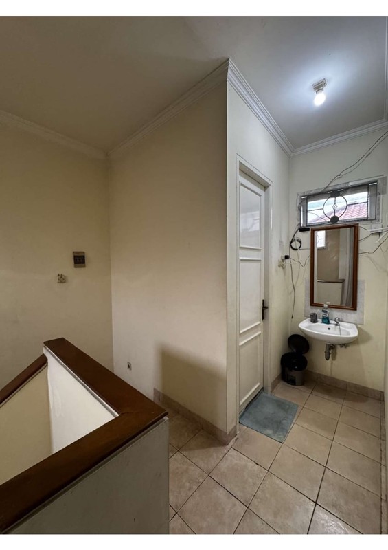 Rumah 2 Lantai Siap Huni dengan Hunian Nyaman dan Asri di Bintaro Sektor 9