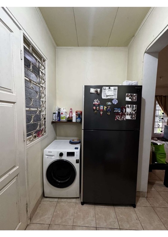 Rumah 2 Lantai Siap Huni dengan Hunian Nyaman dan Asri di Bintaro Sektor 9