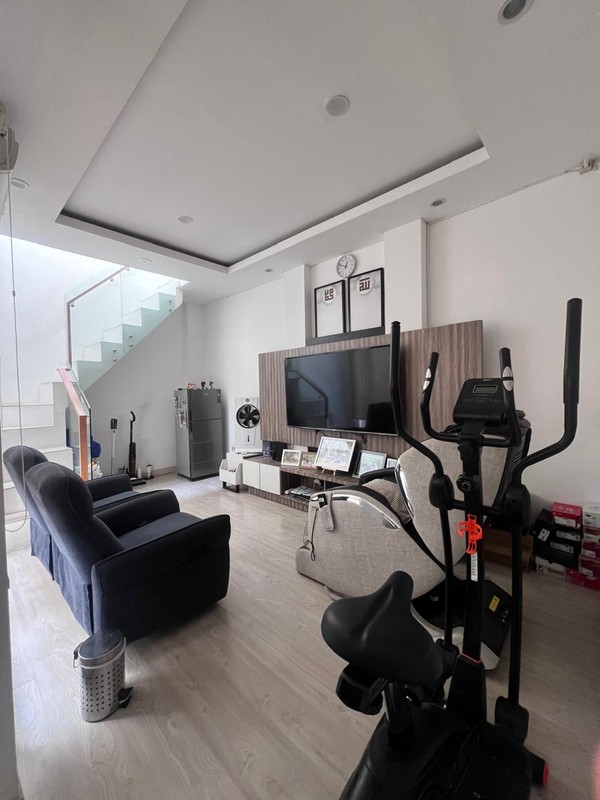 Rumah 3 Lantai Siap Huni dengan Hunian Nyaman dan Asri @Bintaro Sektor 9