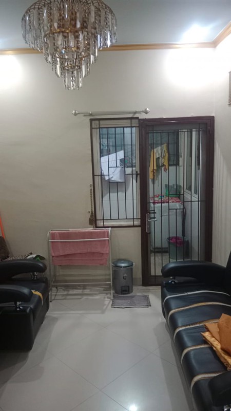 Rumah 2 Lantai Siap Huni dengan Hunian Nyaman dan Asri @Ciputat