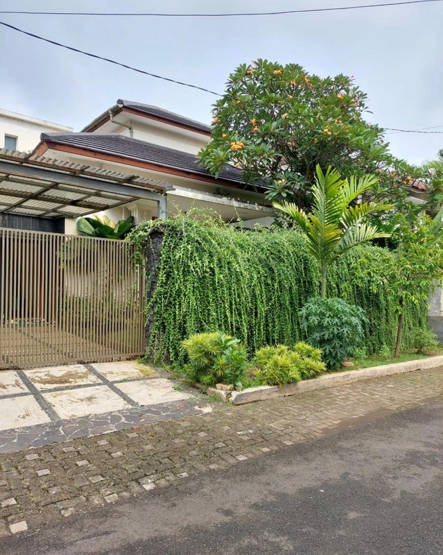 Rumah 2 Lantai Siap Huni dengan Hunian Nyaman dan Asri @Tanah Kusir, Jakarta Selatan