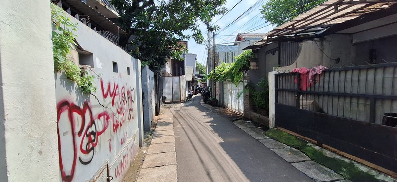 Kosan 12 Pintu Lokasi Strategis 2 Lantai dari Akses Jalan @Kebayoran Baru, Jakarta Selatan