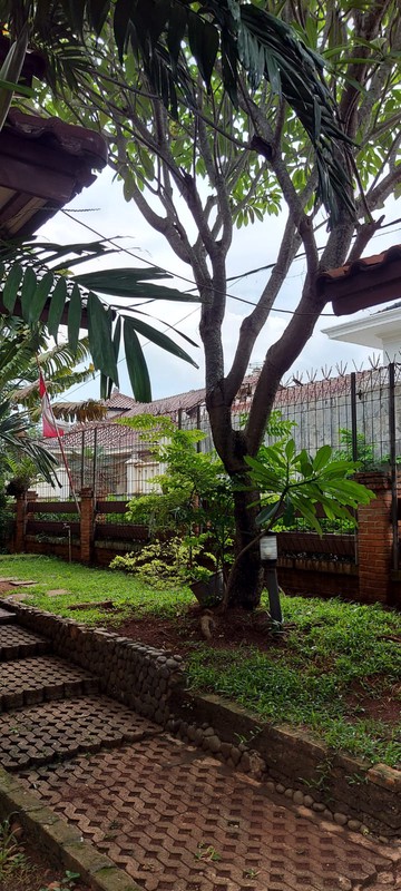 Rumah 2 Lantai Siap Huni dengan Hunian Nyaman dan Asri @Cinere