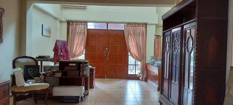 Rumah 2 Lantai Siap Huni dengan Hunian Nyaman dan Asri @Cinere