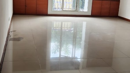 [DISEWA] Ruko 3½ Lantai Siap Pakai dan Lokasi Strategis Pinggir Jalan Raya @Pondok Indah, Jakarta Selatan