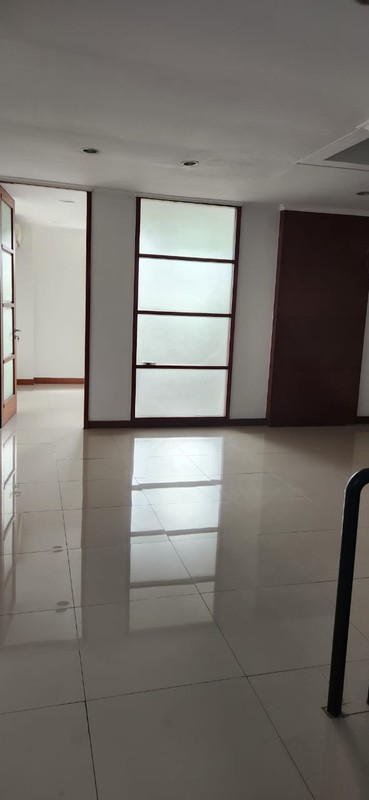 [DISEWA] Ruko 3½ Lantai Siap Pakai dan Lokasi Strategis Pinggir Jalan Raya @Pondok Indah, Jakarta Selatan