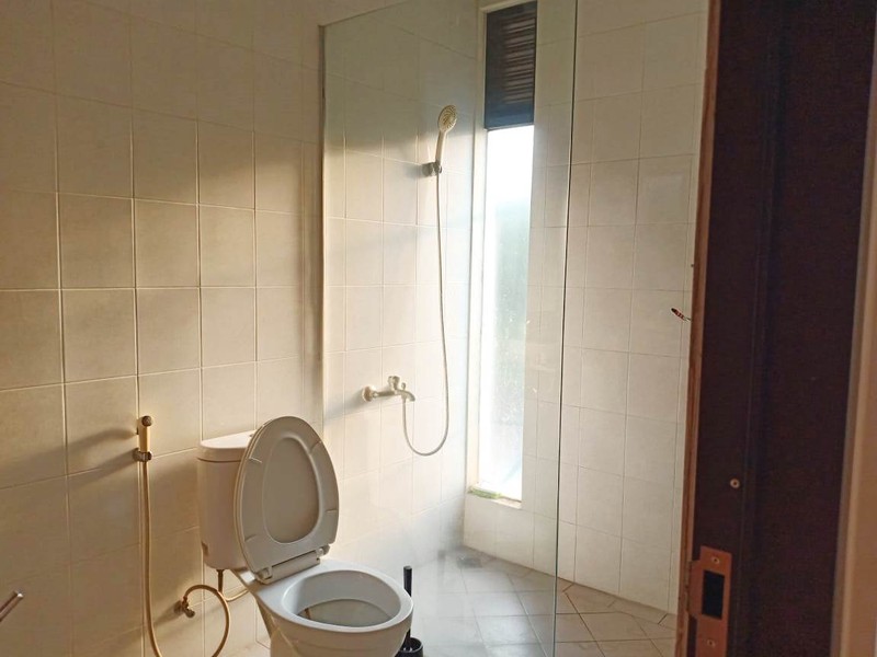 Rumah 2 Lantai, Bebas Banjir Lokasi Strategis dekat ST. Stasiun Pondok Ranji