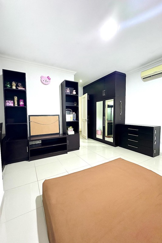 Rumah 2 Lantai Siap Huni Posisi Hook dengan Hunian Nyaman dan Asri @BSD, Nusaloka