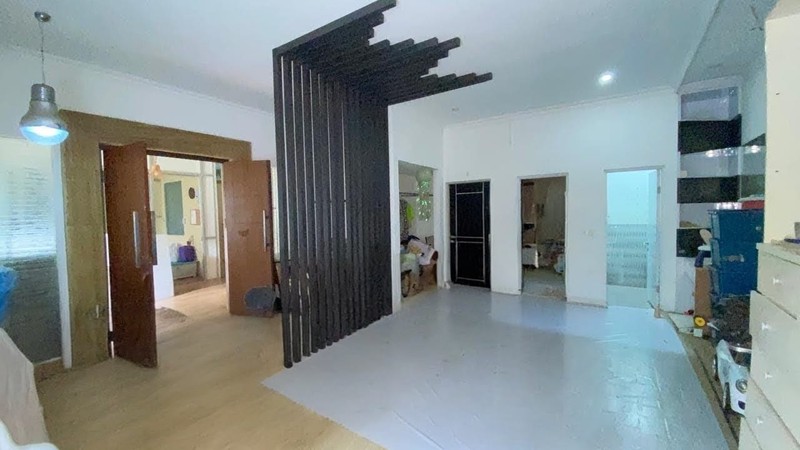 Rumah di Jual lokasi di Lebak Bulus, aman dan strategis