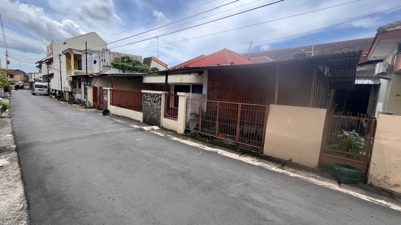 Rumah Strategis 5 Menit dari UGM & RS Sardjito, Caturtunggal, Depok, Sleman