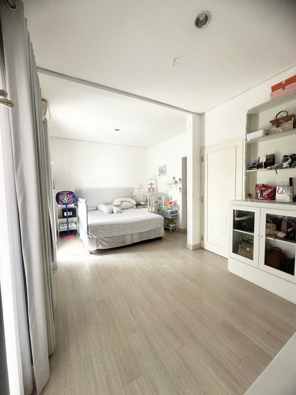 Rumah 2 lantai, Bagus, dan Apik lokasi strategis di Bintaro