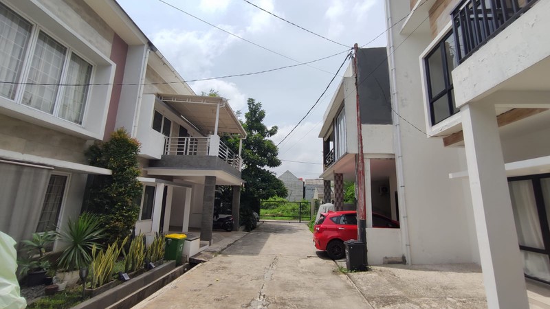 Rumah Bagus, minimalis, Dalam Cluster di Jurang Mangu